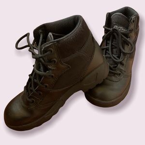 Like new! Steel-toe work boots